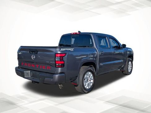 Used 2024 Nissan Frontier SV w/ SV Convenience Package image 4