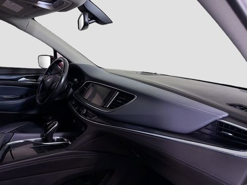 Used 2021 Buick Enclave Essence w/ Sport Touring Edition image 31