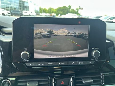 Certified 2022 Nissan Pathfinder SV FWD image 23