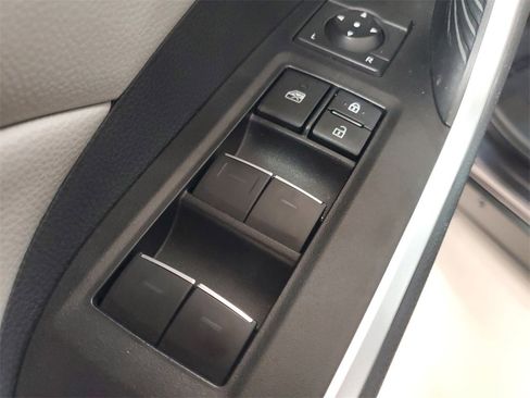 Used 2023 Toyota RAV4 XLE image 18