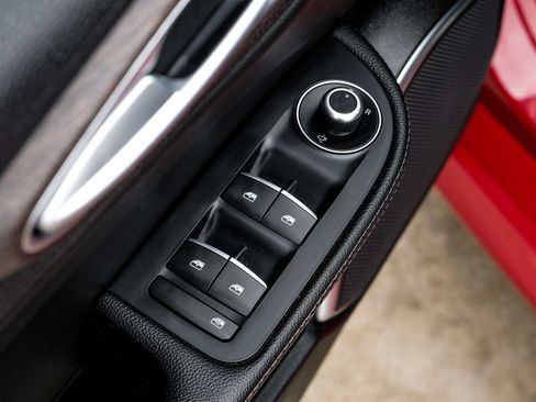 Used 2022 Alfa Romeo Giulia Ti AWD/4WD image 43