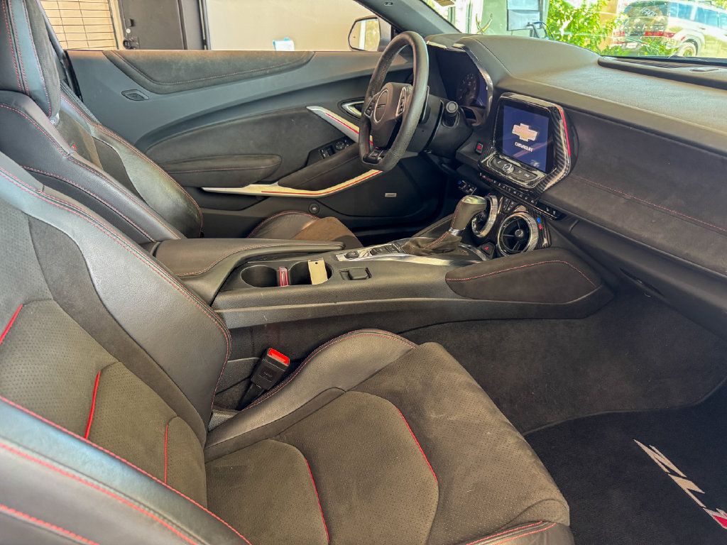 Used 2022 Chevrolet Camaro ZL1 RWD image 19