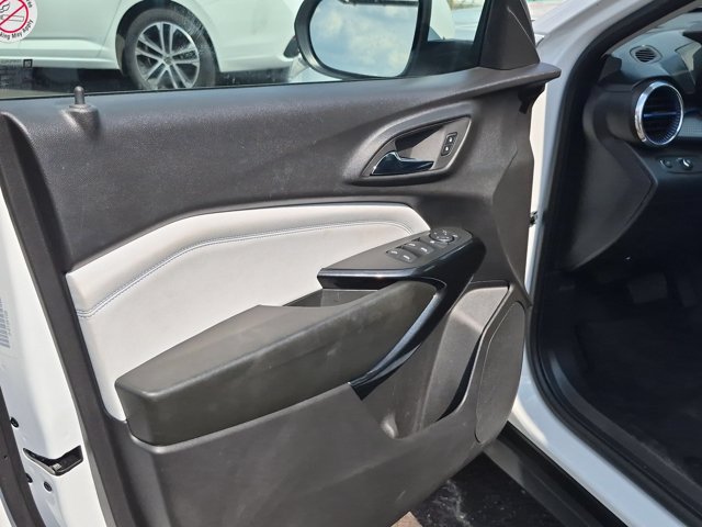 Used 2026 Chevrolet Trax LT FWD image 11