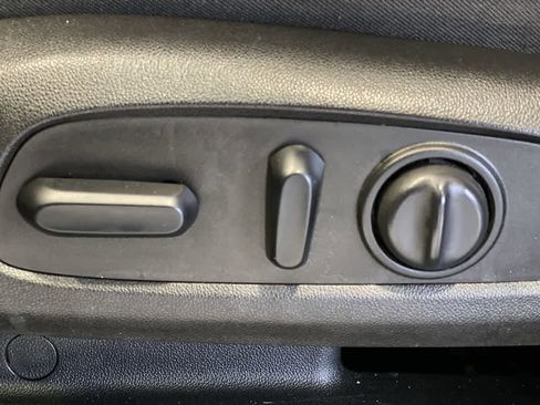 Used 2019 Chevrolet Equinox LT image 15