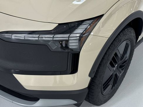 Certified 2026 Volvo EX30 Cross Country Ultra AWD/4WD image 7