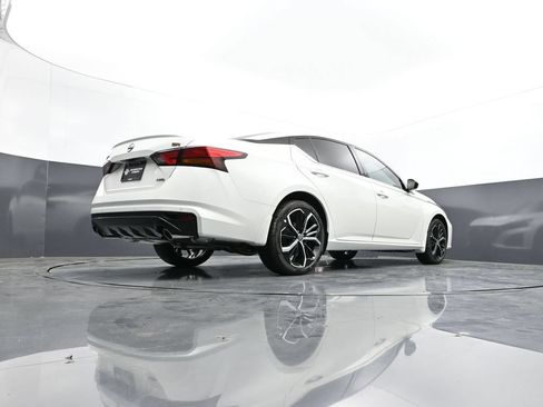 New 2026 Nissan Altima 2.5 SR AWD/4WD image 25