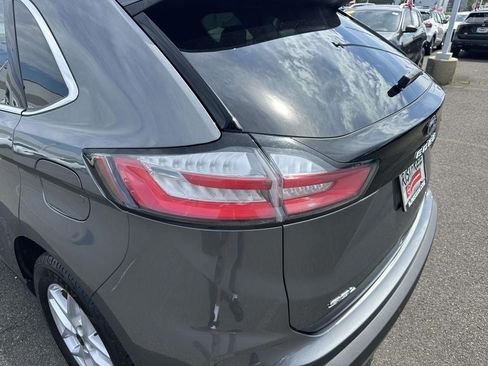 Used 2024 Ford Edge SEL AWD/4WD image 9