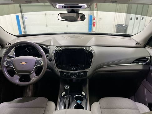 Used 2020 Chevrolet Traverse LT w/ LPO, 'HIT The Road' Package AWD/4WD image 10