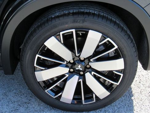 New 2025 Mitsubishi Outlander SEL image 7