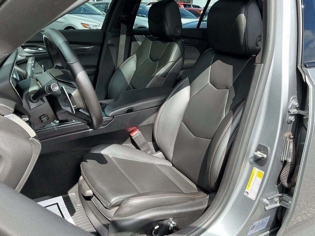 Used 2023 Cadillac CT5 V RWD image 32