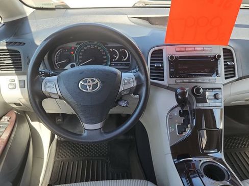 Used 2010 Toyota Venza AWD image 11
