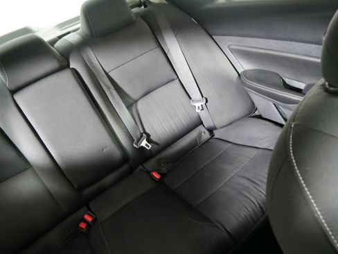 Used 2022 Nissan Altima 2.5 SV image 14