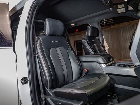 Used 2019 Ford F250 Platinum w/ Platinum Ultimate Package image 28