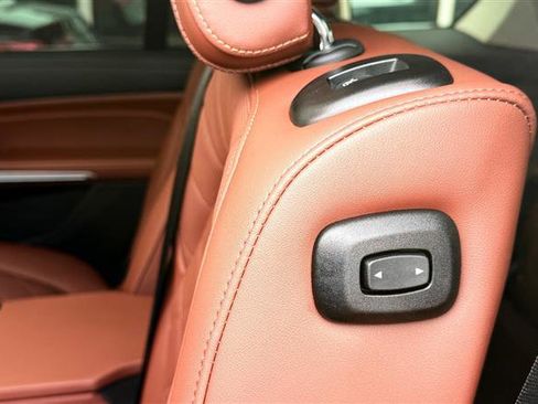 Used 2023 BMW X7 xDrive40i w/ Premium Package image 23