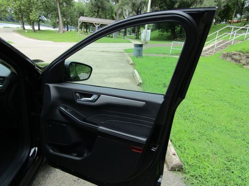 Certified 2023 Ford Escape Platinum image 21