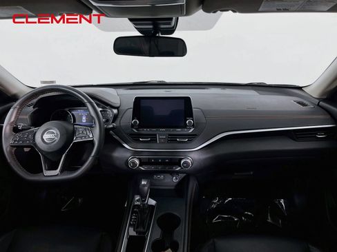 Used 2022 Nissan Altima 2.5 SR FWD image 12