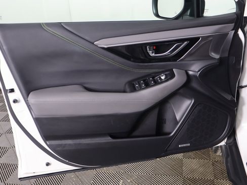 Used 2025 Subaru Outback Onyx Edition image 25