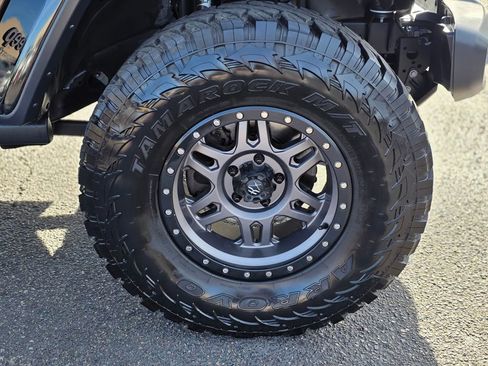 Used 2020 Jeep Gladiator Rubicon image 8