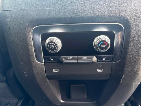 Used 2022 GMC Yukon Denali AWD/4WD image 28