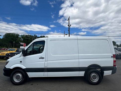 Used 2016 Mercedes-Benz Sprinter 2500 image 4