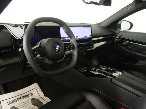 Certified 2025 BMW 530i image 14