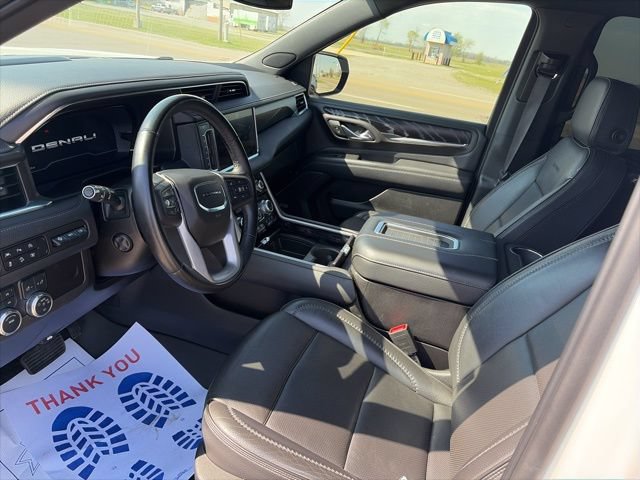 Used 2023 GMC Yukon XL Denali AWD/4WD image 16