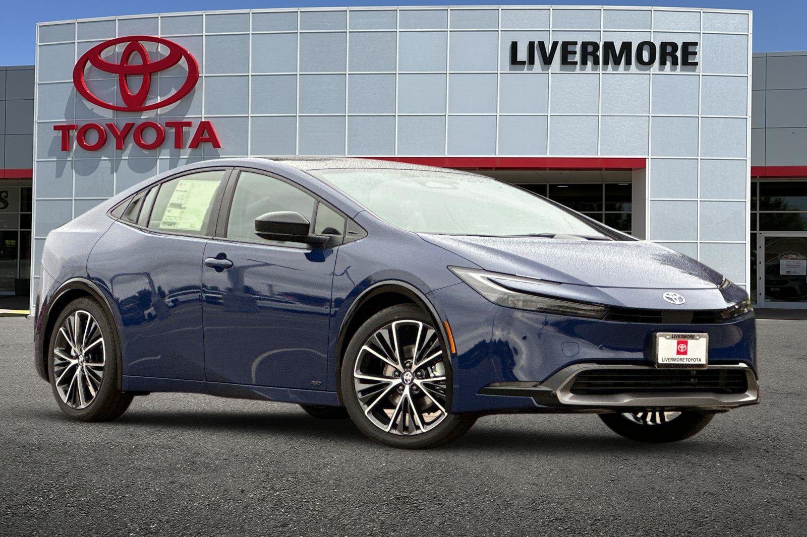 New 2027 Toyota Prius Limited AWD/4WD image 2