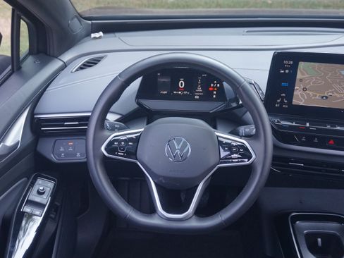 Used 2023 Volkswagen ID.4 S image 25