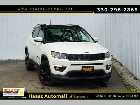 Used 2018 Jeep Compass Latitude w/ Popular Equipment Group AWD/4WD image 1