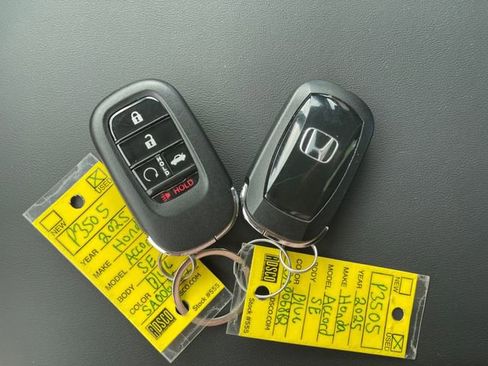 Certified 2025 Honda Accord SE image 32