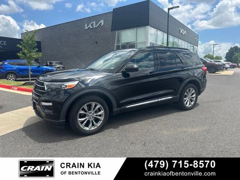 Used 2020 Ford Explorer XLT w/ Equipment Group 202A AWD/4WD image 1