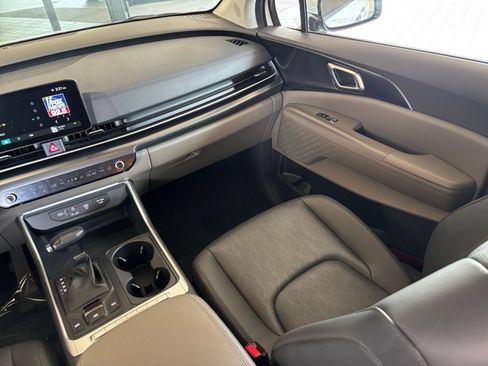 Used 2026 Kia Carnival FWD image 38