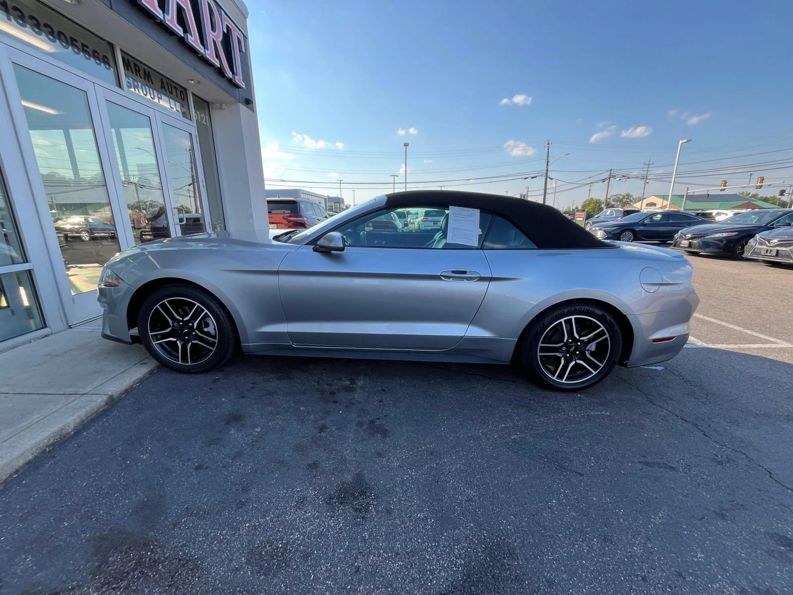 Used 2022 Ford Mustang Premium RWD image 7