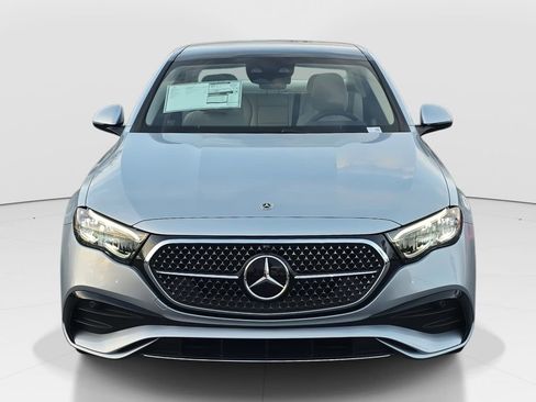 New 2026 Mercedes-Benz E 350 4MATIC Sedan image 2