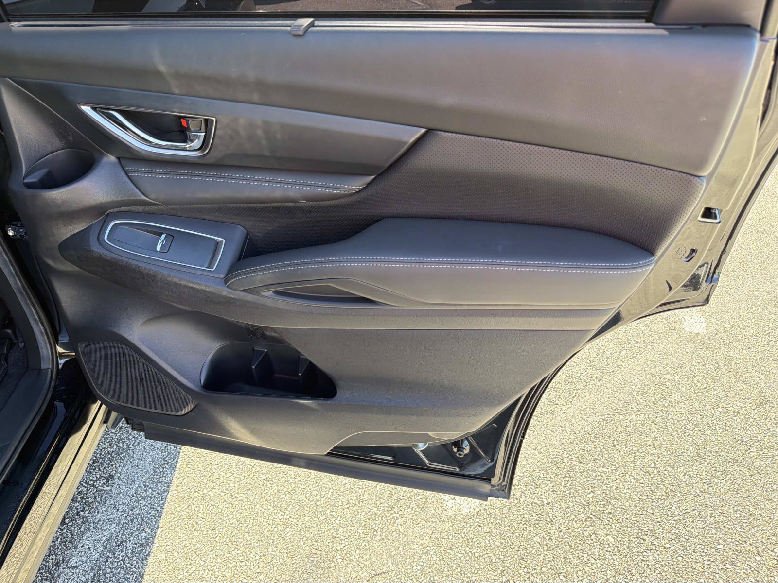 Used 2023 Subaru Ascent Limited AWD/4WD image 18