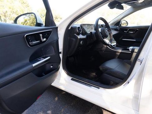 Used 2022 Mercedes-Benz C 300 Sedan image 11