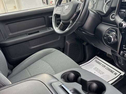 Used 2024 RAM 3500 Tradesman w/ Chrome Appearance Group image 27