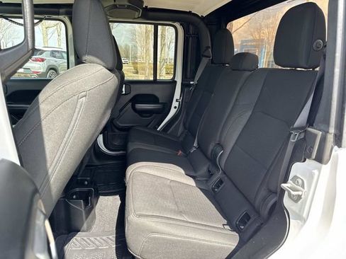 Used 2020 Jeep Gladiator Sport w/ Quick Order Package 24S image 19