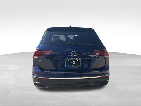 Used 2023 Volkswagen Tiguan SE image 4