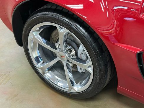 Used 2012 Chevrolet Corvette Grand Sport w/ Roof Package image 23