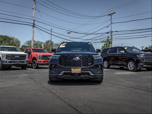 Certified 2025 Ford Explorer ST AWD/4WD image 2