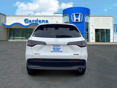 Certified 2026 Honda HR-V Sport image 5