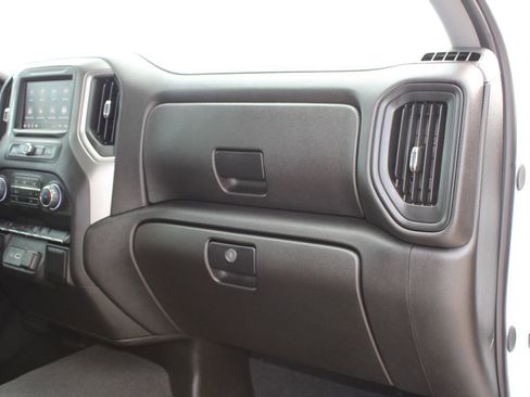 Used 2025 Chevrolet Silverado 2500 Custom w/ Z71 Off-Road Package AWD/4WD image 38