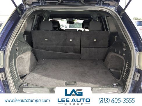 Used 2017 Jeep Grand Cherokee Laredo w/ Quick Order Package 2BE image 12