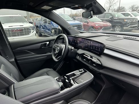 Used 2025 Buick Enclave Sport Touring w/ Power Package image 12