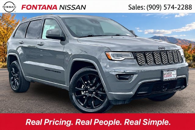 Used 2020 Jeep Grand Cherokee Laredo AWD/4WD image 1