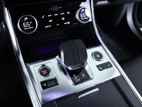 New 2024 Jaguar XF R-Dynamic SE image 22