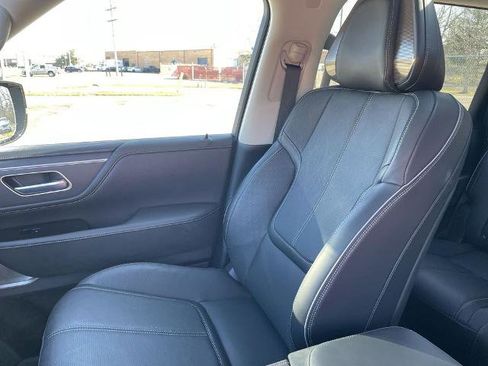 Certified 2025 INFINITI QX80 Sensory image 15