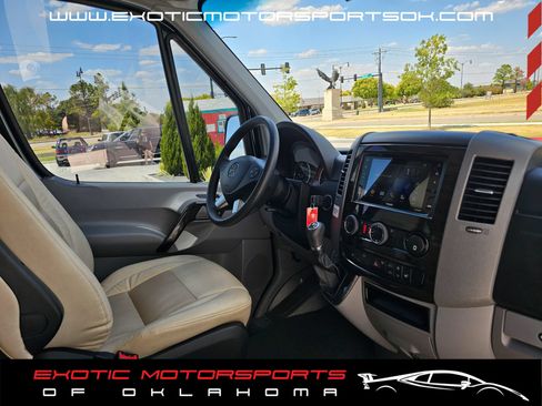 Used 2017 Mercedes-Benz Sprinter 3500 image 20