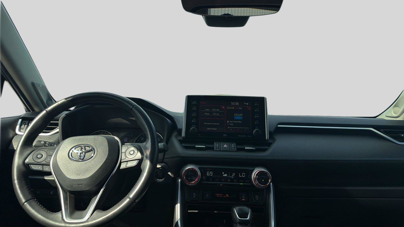 Used 2020 Toyota RAV4 XLE Premium AWD/4WD image 9
